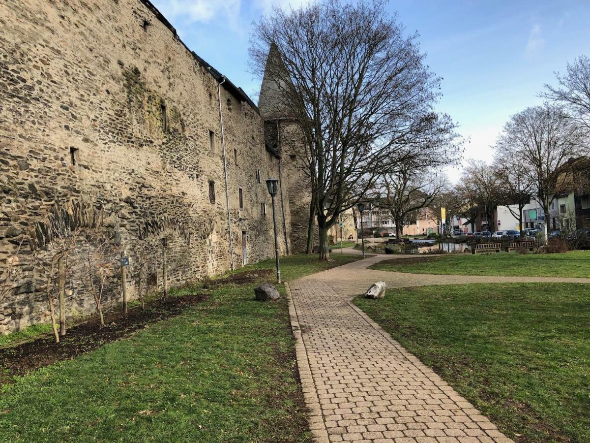 Ferienwohnung "Am Ochsentor" Andernach Bagian luar foto